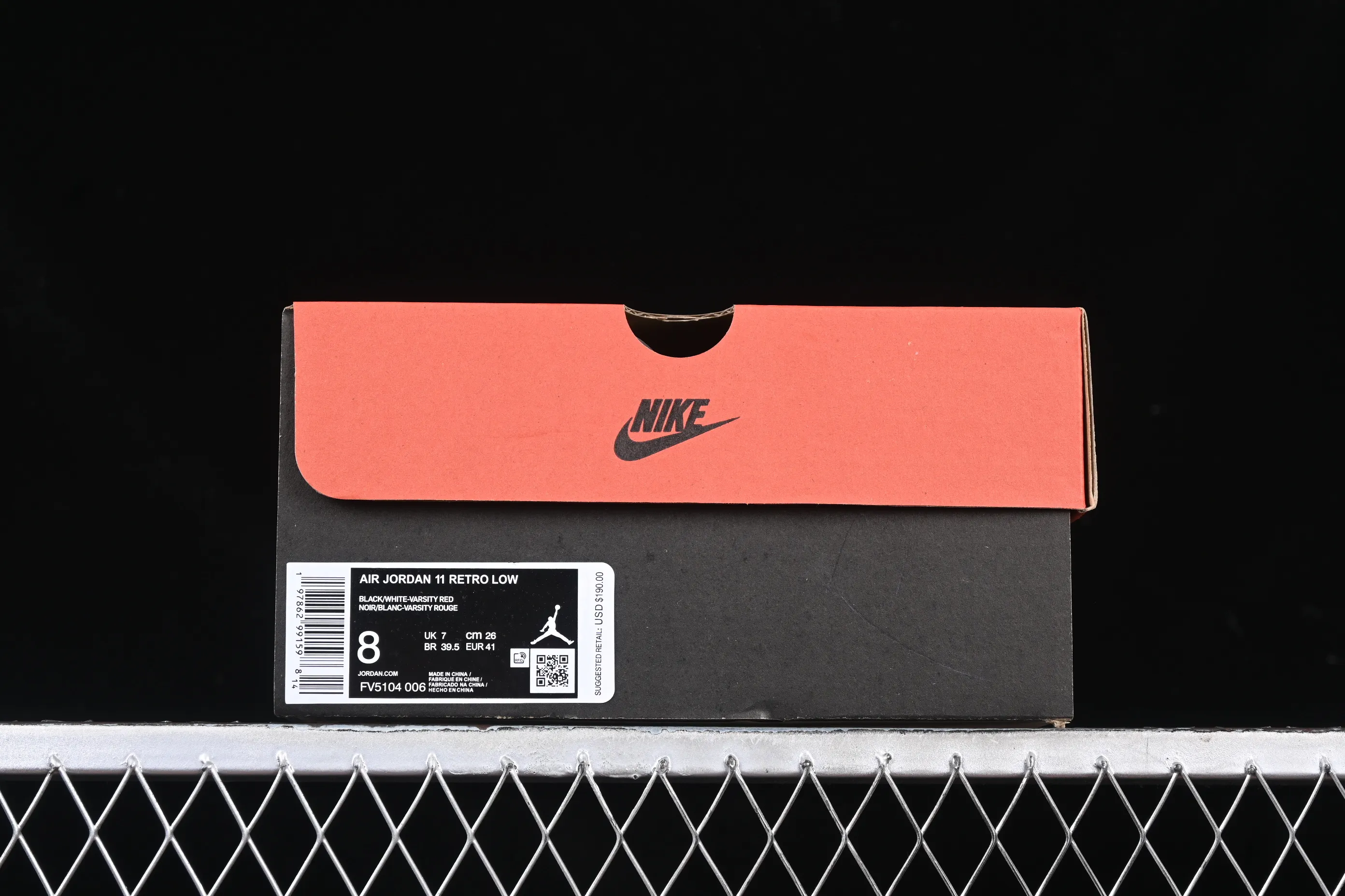 All categories Air Jordan Jordan series basketball shoes Air Jordan 11 F version Air Jordan 11 Low Bred AJ11 Joe 11 patent leather new black and red genuine standard genuine carbon low-top basketball shoes FV5104-006
